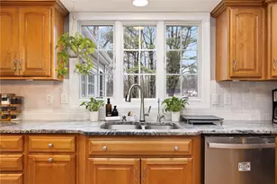 33 Old Meadow Ln, Cumberland, RI 02864 - Photo 13