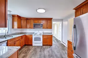 12 Whalen Dr, Lincoln, RI 02865 - Photo 7