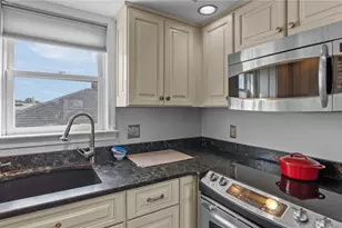 492 Thames St, Newport, RI 02840 - Photo 13