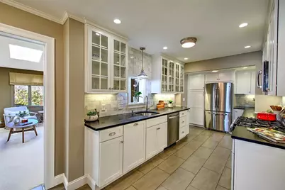 470 Cole Avenue, Providence, RI 02906 - Photo 11