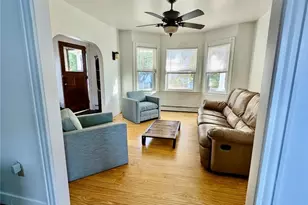 18 Bedlow Ave, Newport, RI 02840 - Photo 5