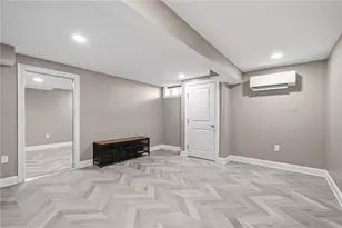 43 Somerset Cir, North Kingstown, RI 02852 - Photo 11