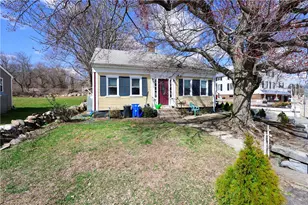 196 Simmonsville Ave, Johnston, RI 02919 - Photo 3