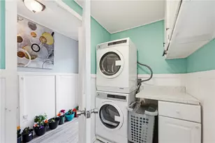 196 Simmonsville Ave, Johnston, RI 02919 - Photo 15