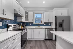 10 Braman St, Newport, RI 02840 - Photo 9