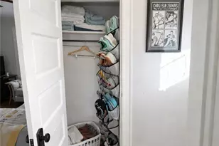 22 Mayflower St, Providence, RI 02906 - Photo 25