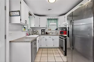 122 Leigh St, Warwick, RI 02889 - Photo 11