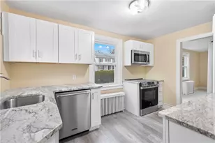 396 Elm St, Warwick, RI 02888 - Photo 3