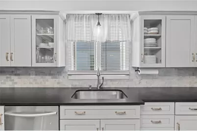 10 Brightridge Avenue, East Providence, RI 02914 - Photo 13