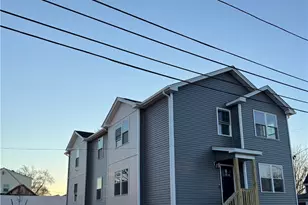 31 Stella St, Providence, RI 02909 - Photo 1