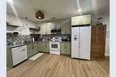 31 Stella Street, Providence, RI 02909 - Photo 9