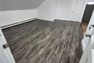 26 Farm St, Woonsocket, RI 02895 - Photo 3