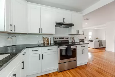 8 Lenox Avenue, West Warwick, RI 02893 - Photo 17