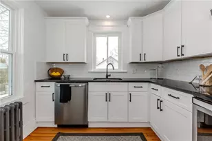 8 Lenox Ave, West Warwick, RI 02893 - Photo 15