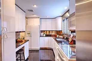 164 Butler Ave, Providence, RI 02906 - Photo 17