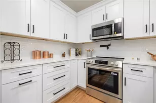 2907 Post Rd, Warwick, RI 02886 - Photo 9