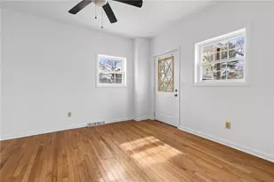 52 Blake St, Warwick, RI 02889 - Photo 5