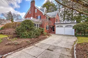 39 Harwich Rd, Providence, RI 02906 - Photo 3