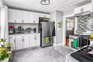 18 Berkley St, Providence, RI 02908 - Photo 19