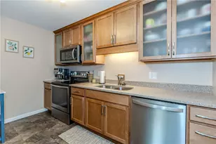 11 Village Ct, West Warwick, RI 02893 - Photo 11