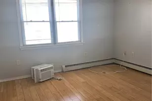 424 Smithfield Ave, Pawtucket, RI 02860 - Photo 3