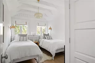 50 Cliff Ave, Newport, RI 02840 - Photo 27