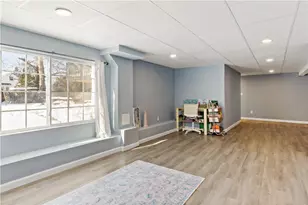 103 Merchant St, North Providence, RI 02911 - Photo 27