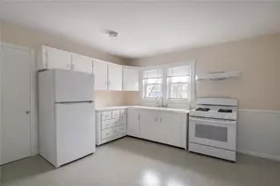 866 Weeden St, Pawtucket, RI 02860 - Photo 5