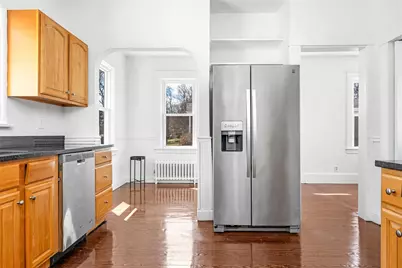 38 Trinity Parkway, Providence, RI 02908 - Photo 7