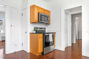 38 Trinity Pkwy, Providence, RI 02908 - Photo 9