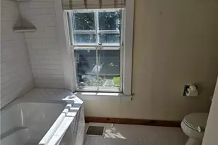 10 Cherry St, Newport, RI 02840 - Photo 29