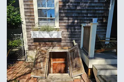 10 Cherry Street, Newport, RI 02840 - Photo 47