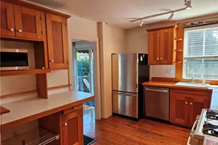 10 Cherry St, Newport, RI 02840 - Photo 19