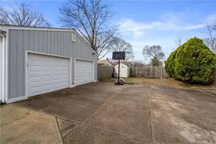 109 Hawksley Ave, Warwick, RI 02889 - Photo 19