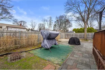 109 Hawksley Avenue, Warwick, RI 02889 - Photo 25