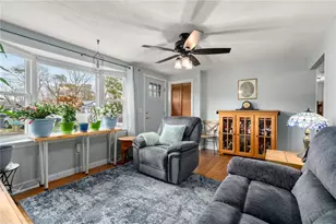 109 Hawksley Ave, Warwick, RI 02889 - Photo 3