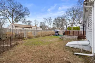 109 Hawksley Ave, Warwick, RI 02889 - Photo 23