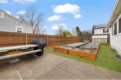 20 Cleveland Street, West Warwick, RI 02893 - Photo 25