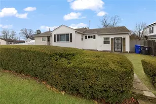 20 Cleveland St, West Warwick, RI 02893 - Photo 1