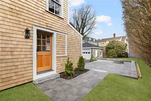 14 Sherman St, Newport, RI 02840 - Photo 3