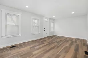 49 Oak St, Cranston, RI 02910 - Photo 11