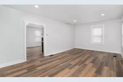 49 Oak Street, Cranston, RI 02910 - Photo 9