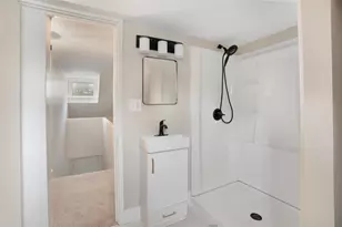 49 Oak St, Cranston, RI 02910 - Photo 19