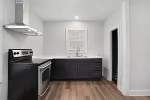 49 Oak St, Cranston, RI 02910 - Photo 7