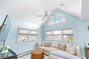 46 N Country Club Dr, Warwick, RI 02888 - Photo 17