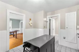 46 N Country Club Dr, Warwick, RI 02888 - Photo 9