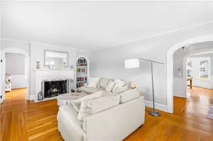 46 N Country Club Dr, Warwick, RI 02888 - Photo 15