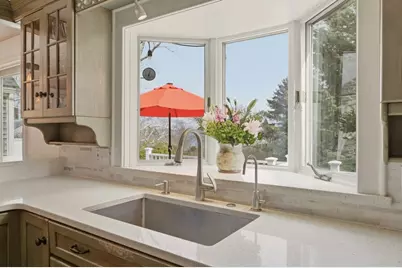 189 Lambie Circle, Portsmouth, RI 02871 - Photo 7