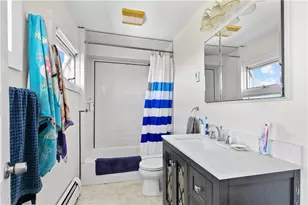 1042 Anthony Rd, Portsmouth, RI 02871 - Photo 7