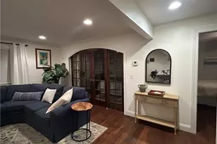 70 Carroll Ave, Newport, RI 02840 - Photo 5